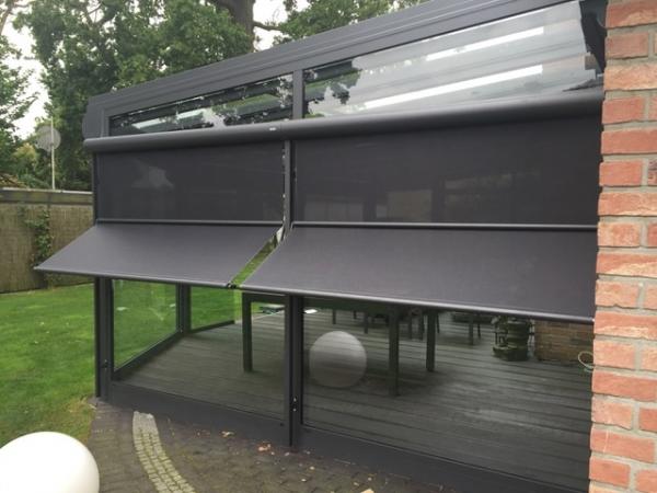 Textilscreen schräggestellt am Wintergarten