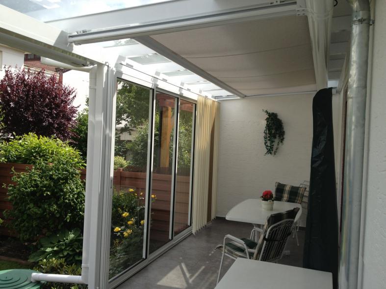 Alu-Terrasse mit Überdachung in weiß 