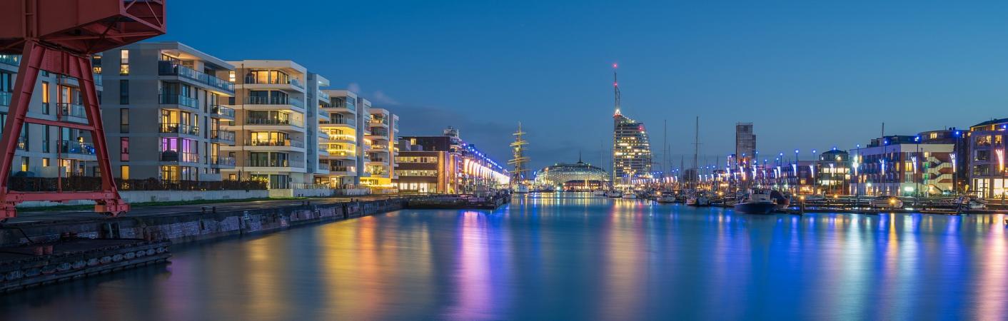 Bremerhaven bei Nacht